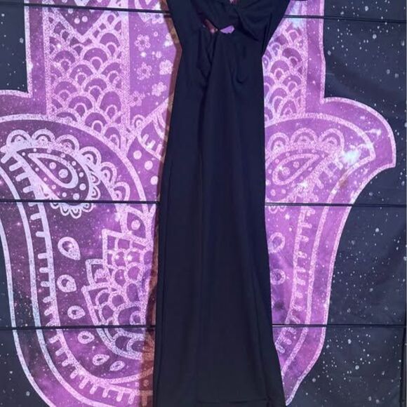 Pretty Little Thing Size Small Black Over shoulder Dress - Picture 1 of 3